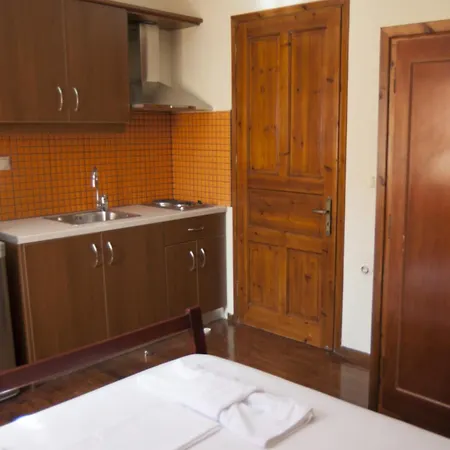 アパート Giorgio ニキアナ